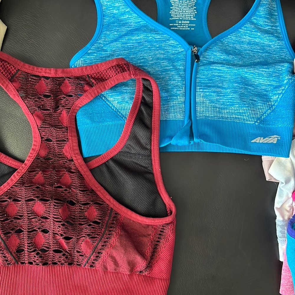 Sports Bra Lot - Picture 4 of 5